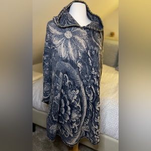 IVKO Blue and cream or light beige shawl
